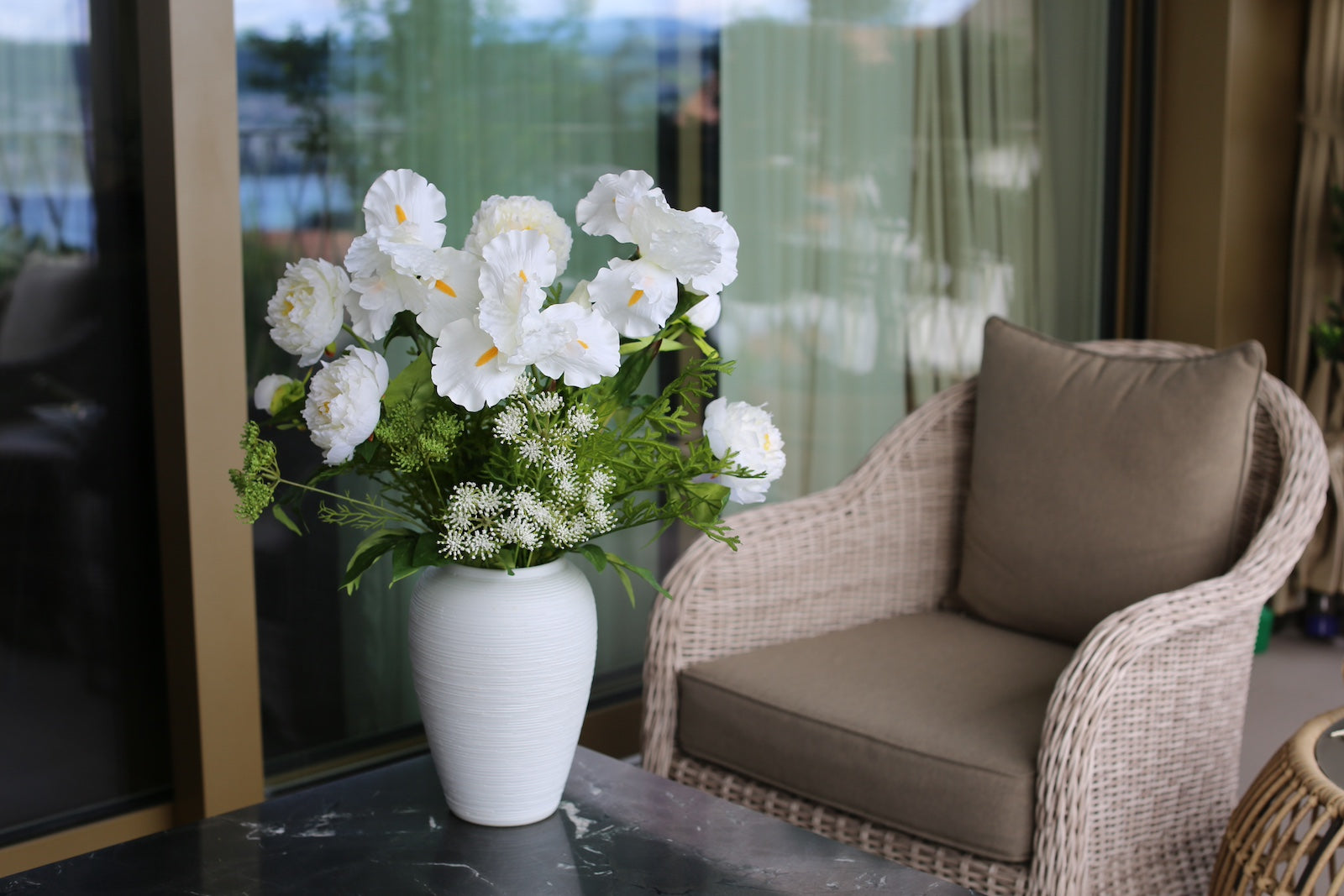 Can Artificial Flowers Be Used Outside? A Comprehensive Guide